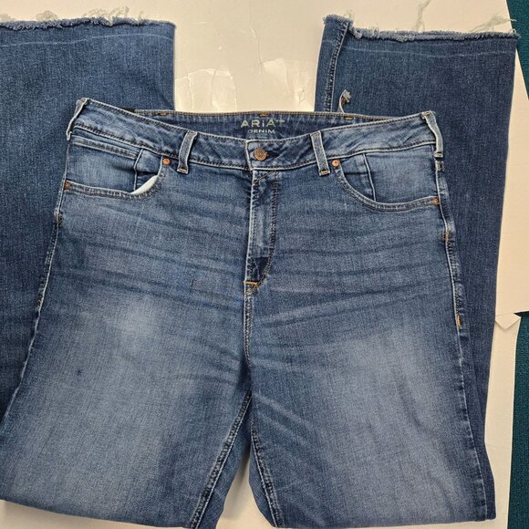 Ariat Size 33 Long Premium High-Rise Flare Jeans Raw Hem Blue Lake Women's FLAW - Picture 9 of 16